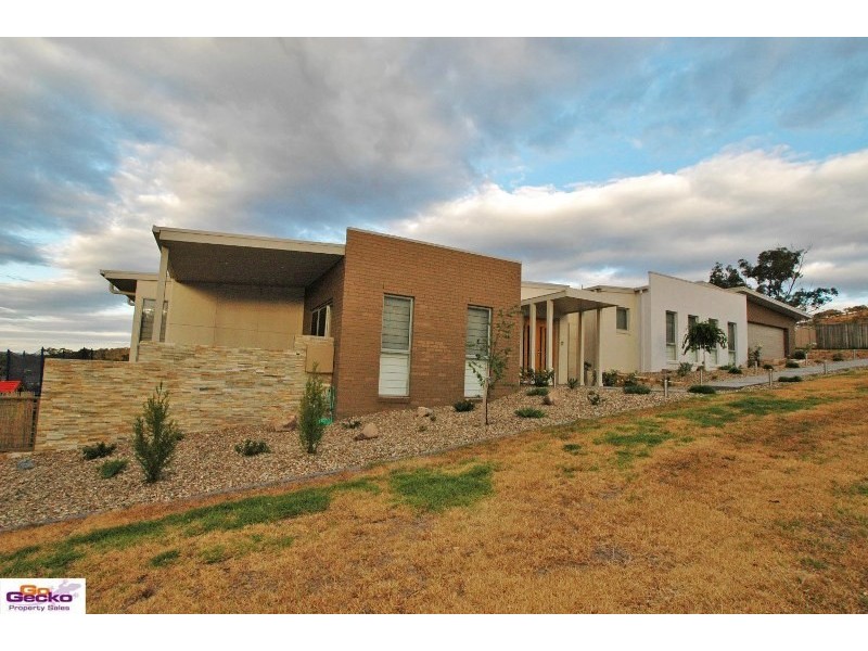 57 Woodhill Link, Jerrabomberra NSW 2619