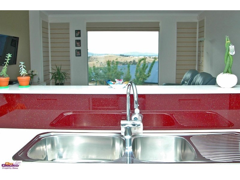 57 Woodhill Link, Jerrabomberra NSW 2619