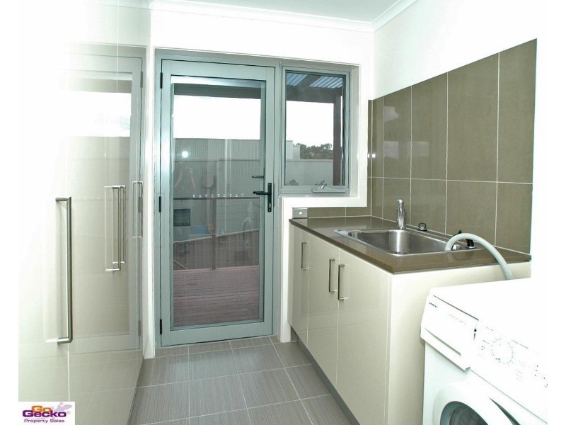 57 Woodhill Link, Jerrabomberra NSW 2619