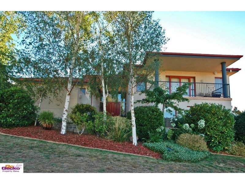 60 Woodhill Link, Jerrabomberra NSW 2619