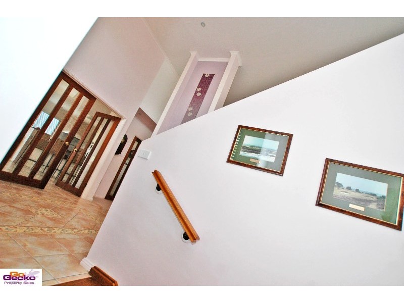 60 Woodhill Link, Jerrabomberra NSW 2619