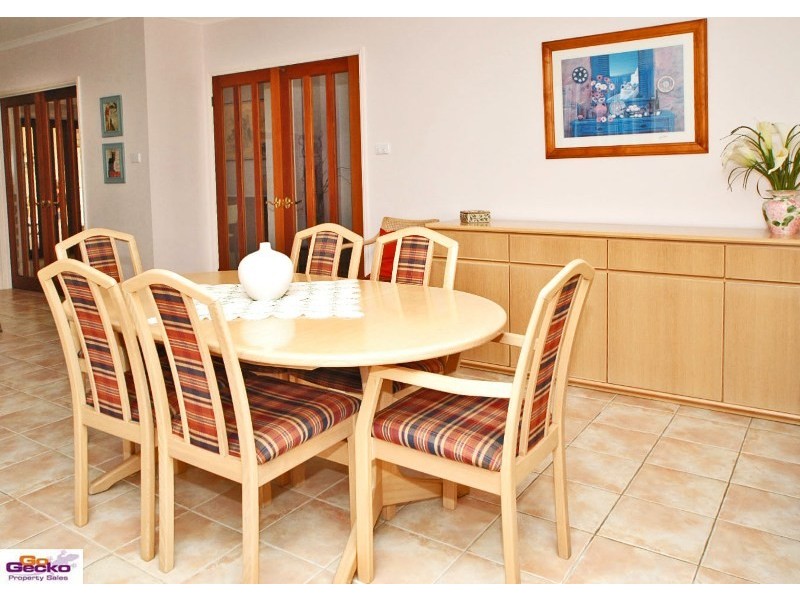 60 Woodhill Link, Jerrabomberra NSW 2619