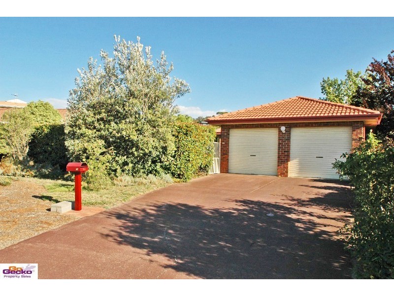 29 Parkview Crescent, Jerrabomberra NSW 2619