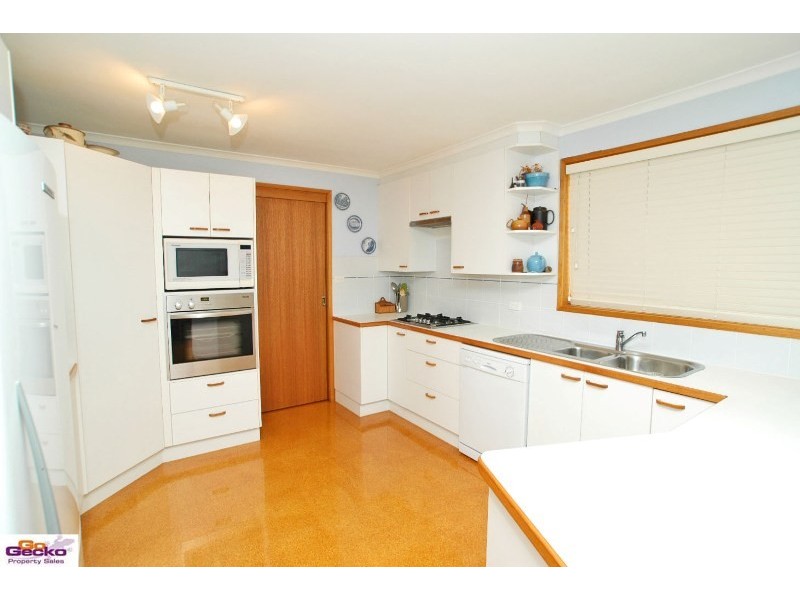 29 Parkview Crescent, Jerrabomberra NSW 2619