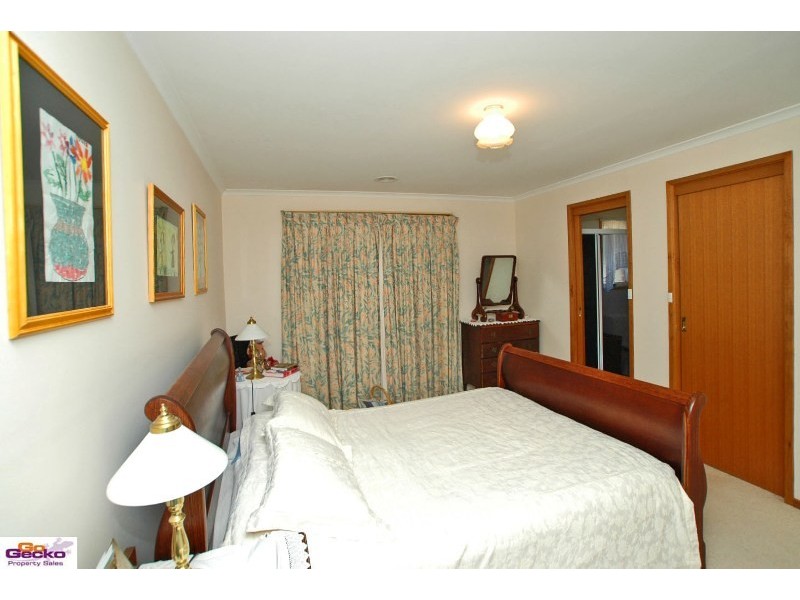 29 Parkview Crescent, Jerrabomberra NSW 2619