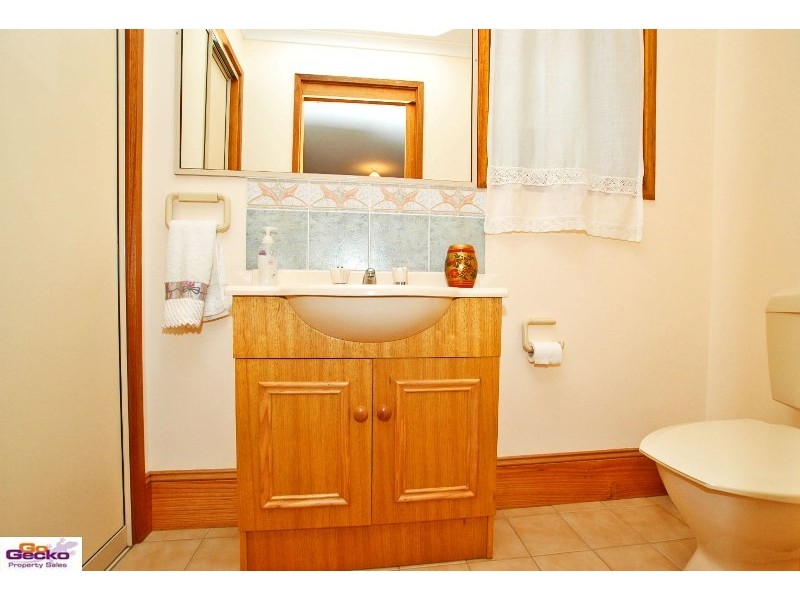 29 Parkview Crescent, Jerrabomberra NSW 2619