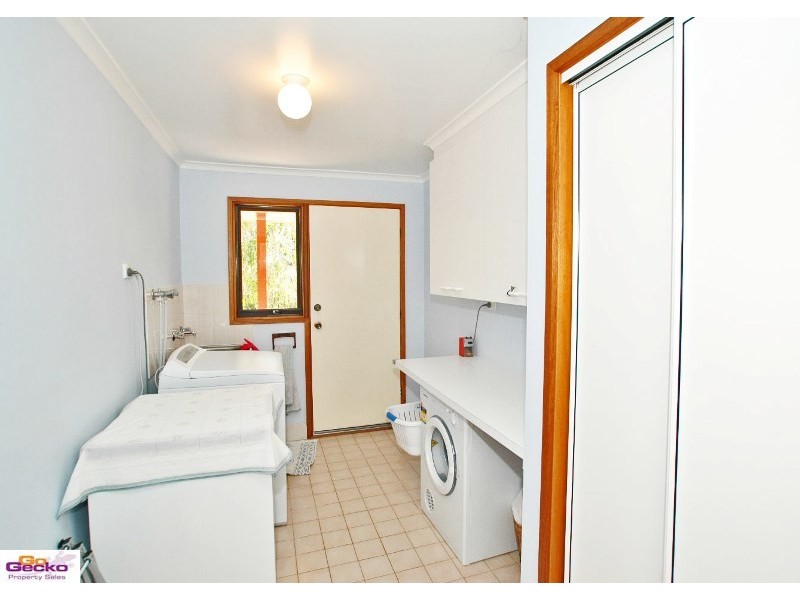 29 Parkview Crescent, Jerrabomberra NSW 2619