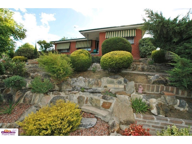 33 Hayley Street, Queanbeyan NSW 2620