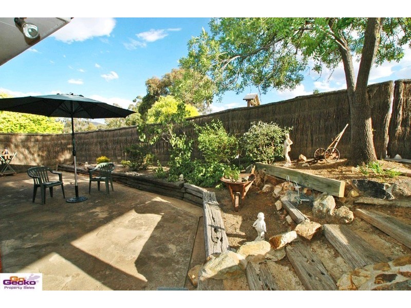 33 Hayley Street, Queanbeyan NSW 2620