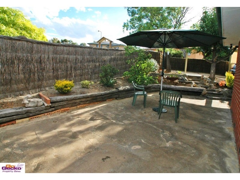 33 Hayley Street, Queanbeyan NSW 2620