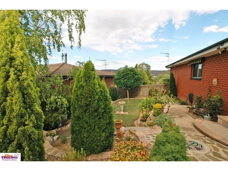 33 Hayley Street, Queanbeyan NSW 2620