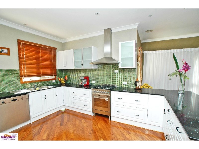 50 Elizabeth Crescent, Queanbeyan NSW 2620