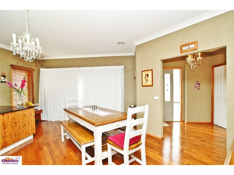 50 Elizabeth Crescent, Queanbeyan NSW 2620