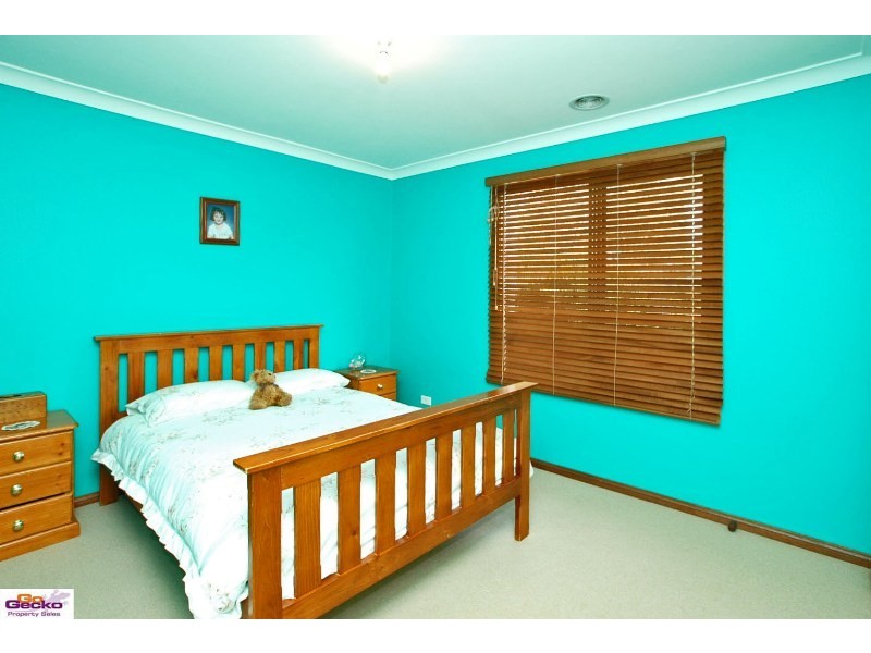 50 Elizabeth Crescent, Queanbeyan NSW 2620