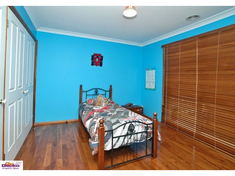 50 Elizabeth Crescent, Queanbeyan NSW 2620