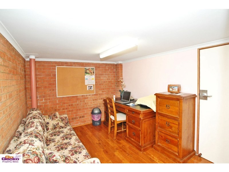 50 Elizabeth Crescent, Queanbeyan NSW 2620