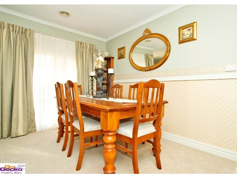 3 english Grove, Jerrabomberra NSW 2619