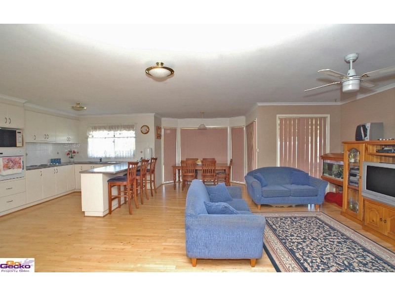 6 Ashby Drive, Bungendore NSW 2621