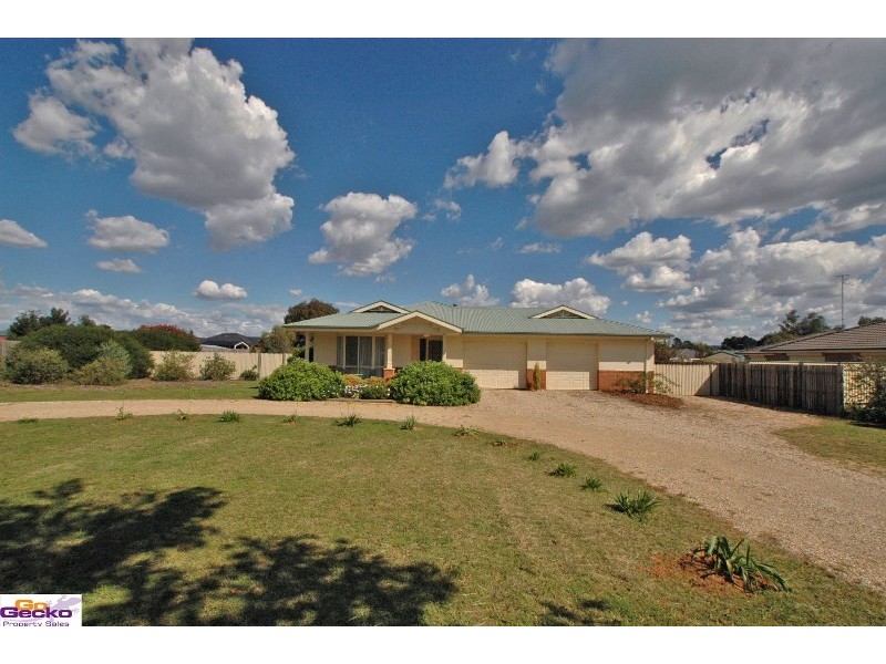 6 Ashby Drive, Bungendore NSW 2621