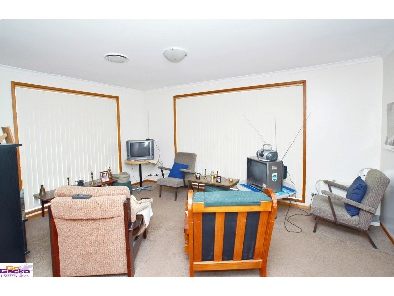 1/4 Parr Place, Queanbeyan NSW 2620