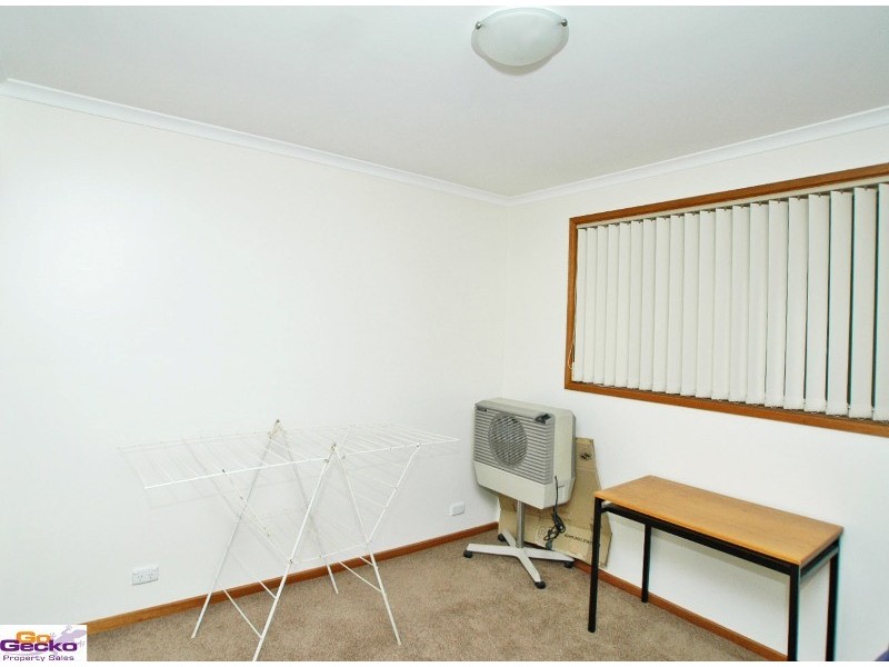 1/4 Parr Place, Queanbeyan NSW 2620