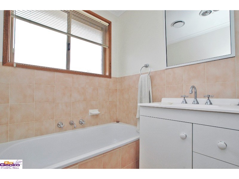 1/4 Parr Place, Queanbeyan NSW 2620