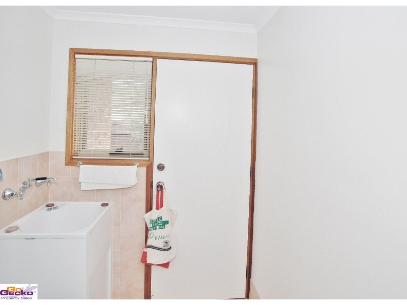 1/4 Parr Place, Queanbeyan NSW 2620