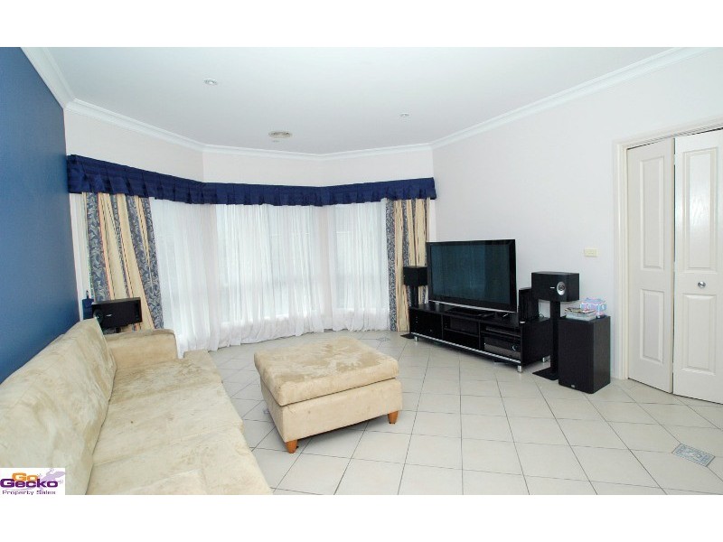 20 Firethorn Place, Jerrabomberra NSW 2619