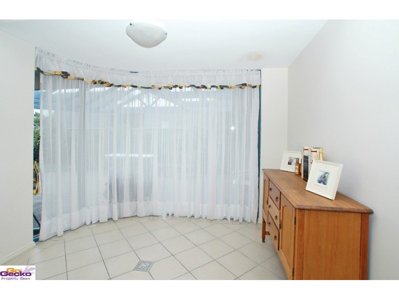 20 Firethorn Place, Jerrabomberra NSW 2619