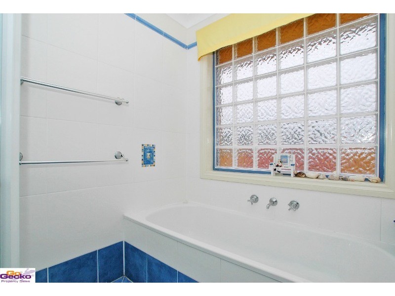 20 Firethorn Place, Jerrabomberra NSW 2619