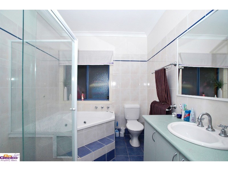 20 Firethorn Place, Jerrabomberra NSW 2619