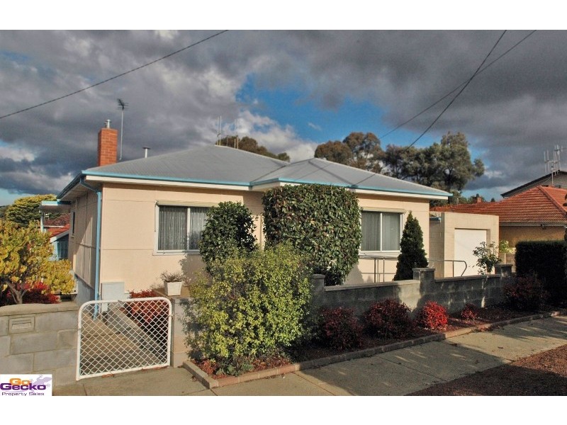 10 Hazelwood Road, Queanbeyan NSW 2620