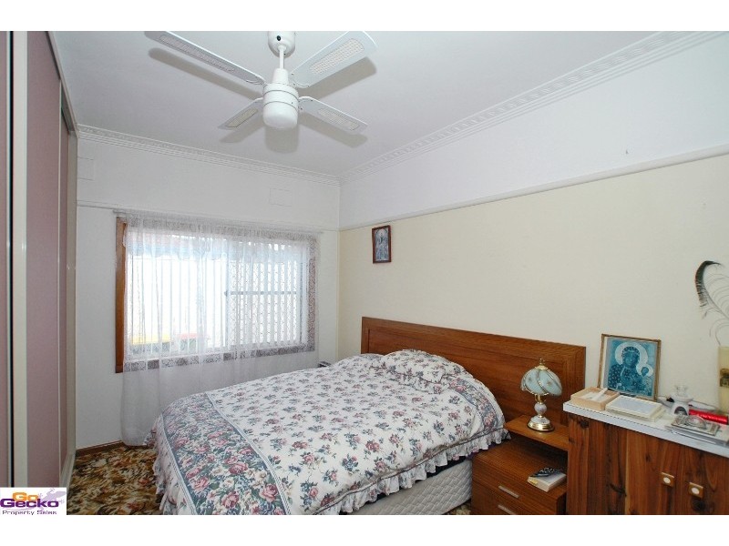 10 Hazelwood Road, Queanbeyan NSW 2620