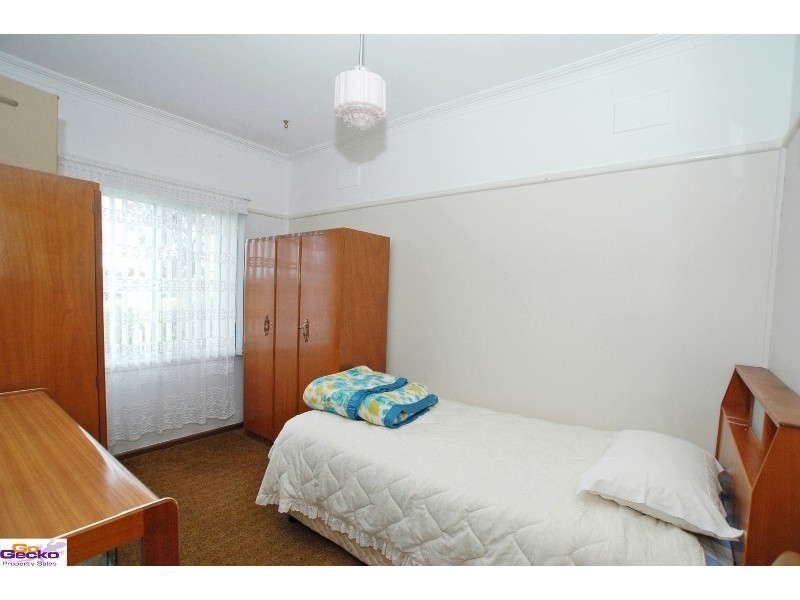 10 Hazelwood Road, Queanbeyan NSW 2620