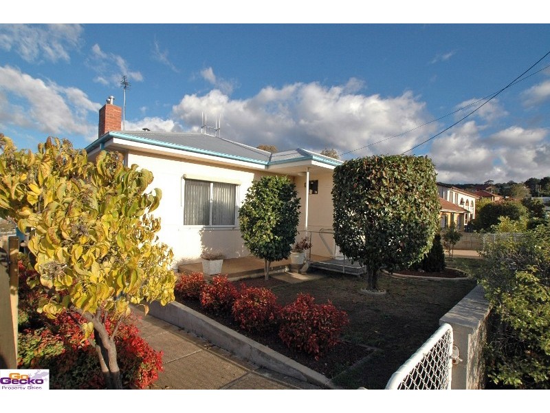 10 Hazelwood Road, Queanbeyan NSW 2620