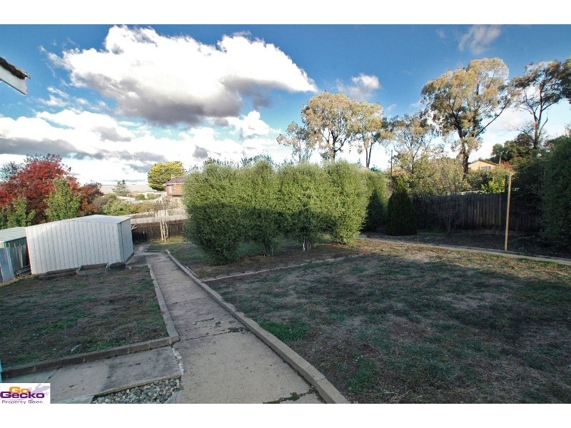 10 Hazelwood Road, Queanbeyan NSW 2620