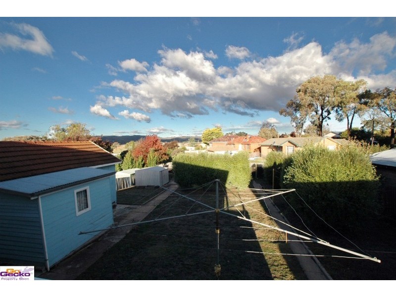 10 Hazelwood Road, Queanbeyan NSW 2620