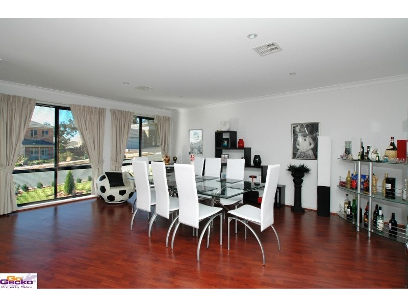 54 Carolyn Jackson Drive, Jerrabomberra NSW 2619