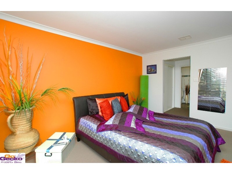 54 Carolyn Jackson Drive, Jerrabomberra NSW 2619