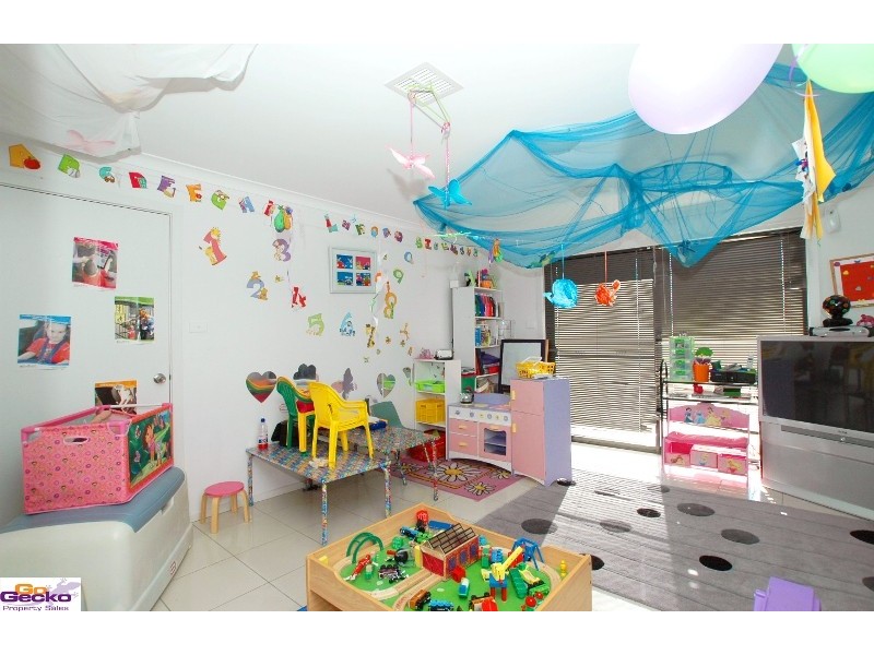 54 Carolyn Jackson Drive, Jerrabomberra NSW 2619