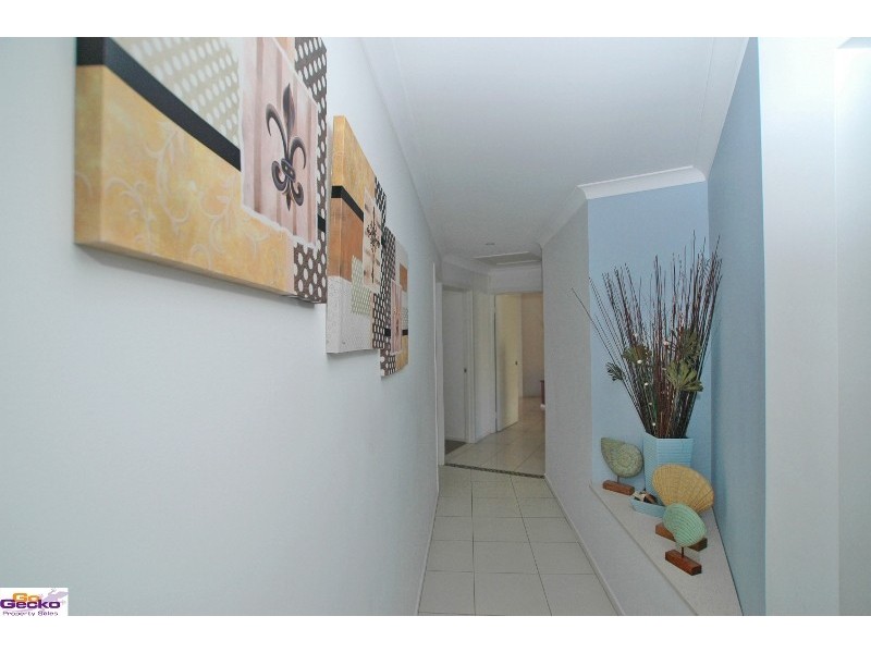 54 Carolyn Jackson Drive, Jerrabomberra NSW 2619