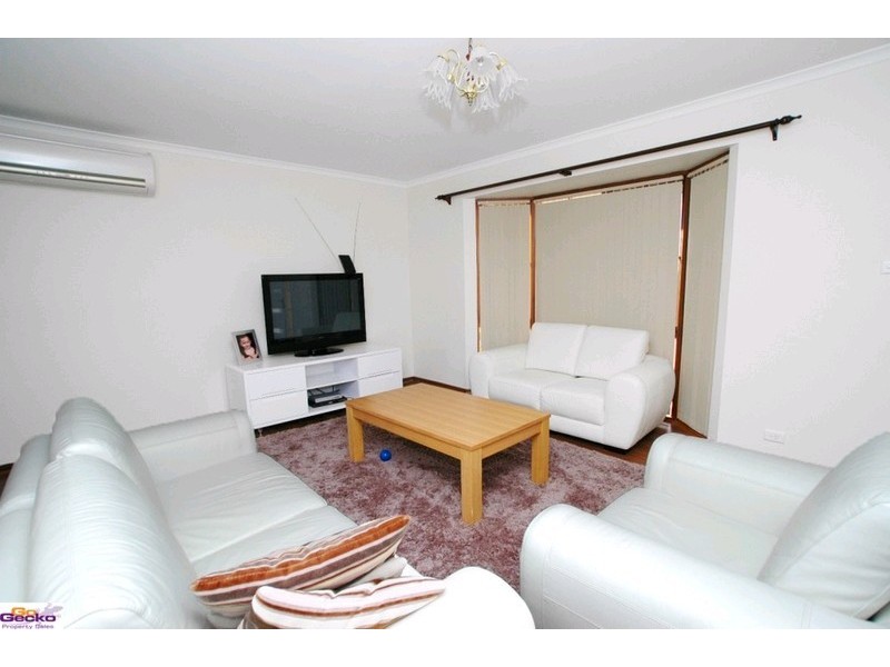 38 Pindari Crescent, Queanbeyan NSW 2620