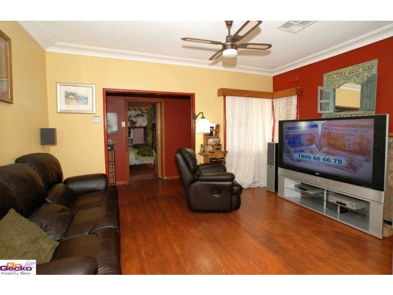 20 Mcintosh Street, Queanbeyan NSW 2620