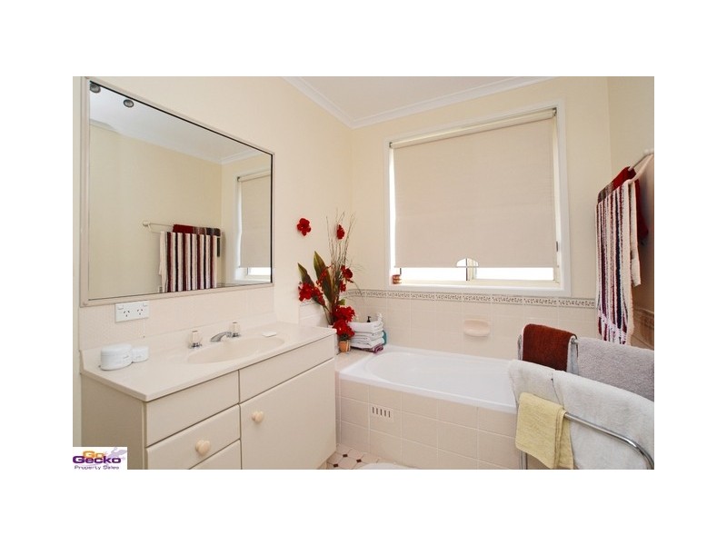 6 Patrick Brick Court, Queanbeyan NSW 2620