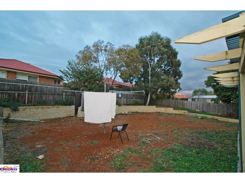 27 Crest Park Parade, Queanbeyan NSW 2620