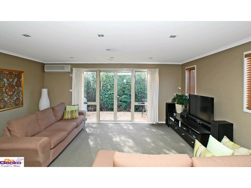 5/14 Pannamena Crescent, Jerrabomberra NSW 2619