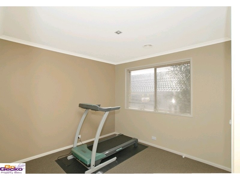 5/14 Pannamena Crescent, Jerrabomberra NSW 2619