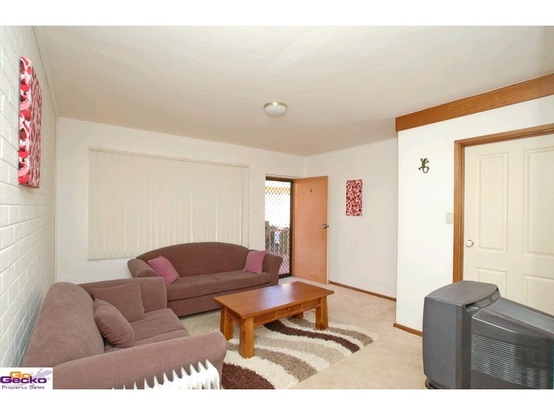 4/61 Donald Road, Queanbeyan NSW 2620