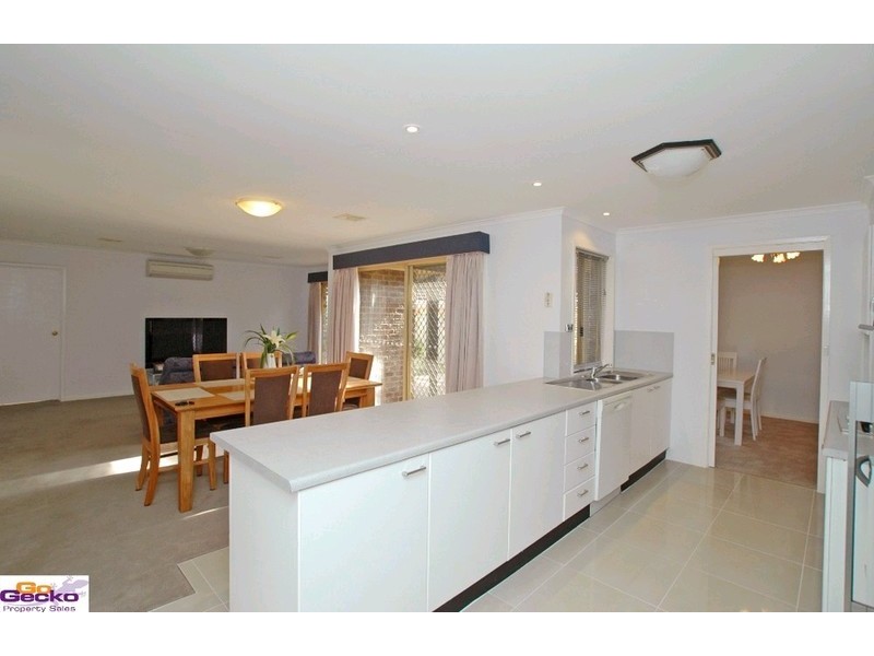 66 Brudunell Drive, Jerrabomberra NSW 2619