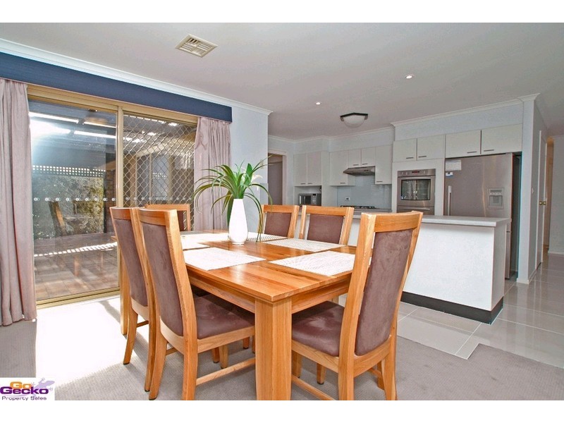 66 Brudunell Drive, Jerrabomberra NSW 2619